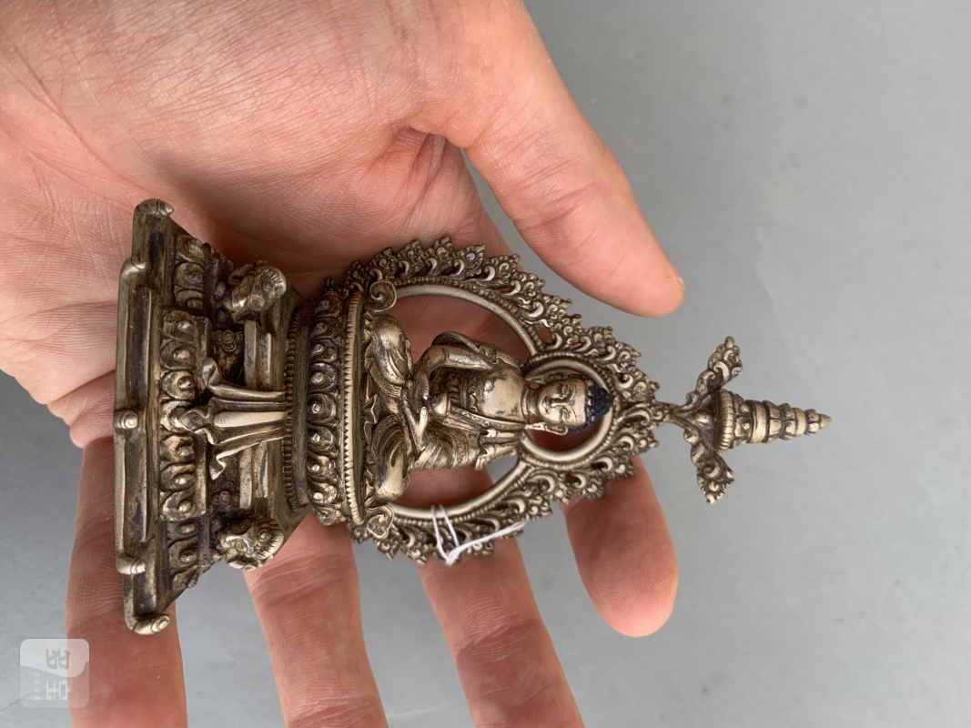 a silver figure of Buddha Shakyamuni - 图6